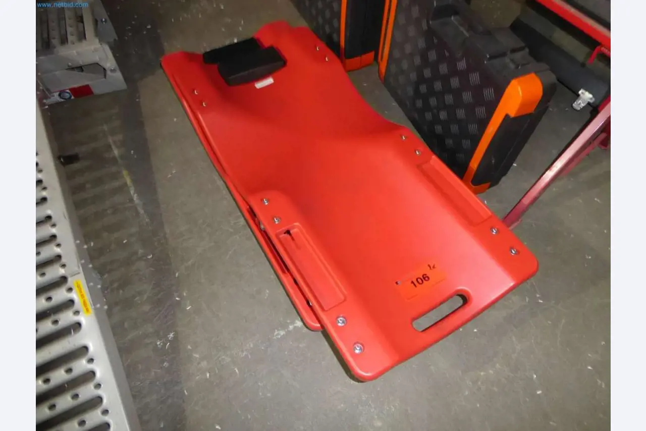 Magazijnliquidatie van een dienstverlenend bedrijf, voertuigen, magazijnuitrusting-1