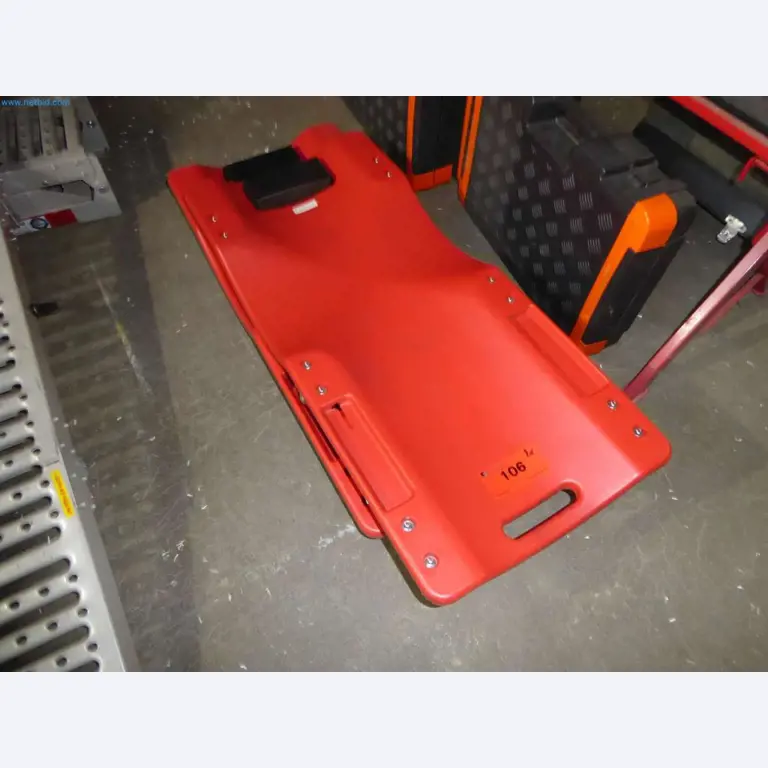 Magazijnliquidatie van een dienstverlenend bedrijf, voertuigen, magazijnuitrusting-1