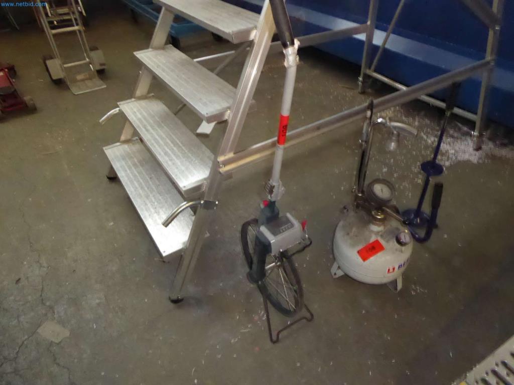 Liquidación de almacén de una empresa de servicios, vehículos, equipos de almacén-4