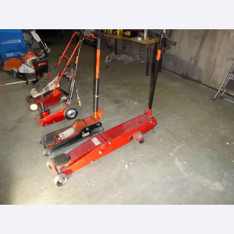 Liquidación de almacén de una empresa de servicios, vehículos, equipos de almacén-1