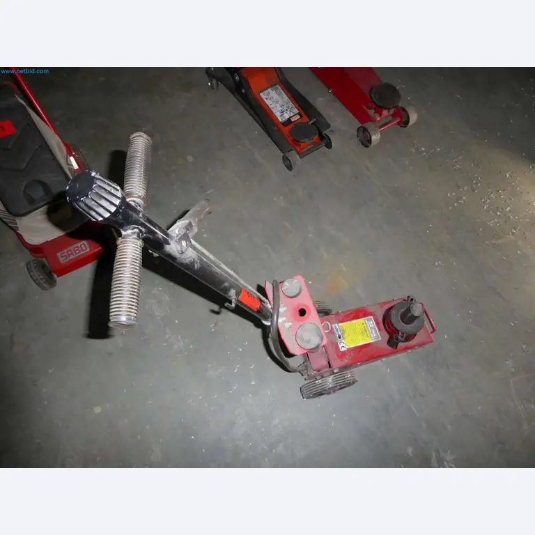 Liquidación de almacén de una empresa de servicios, vehículos, equipos de almacén-4