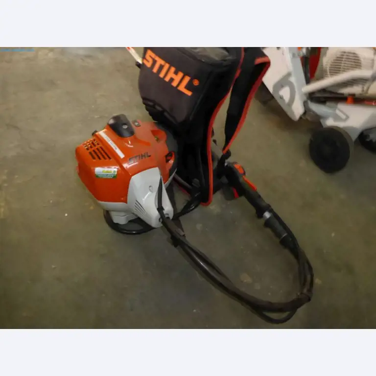 Liquidación de almacén de una empresa de servicios, vehículos, equipos de almacén-2