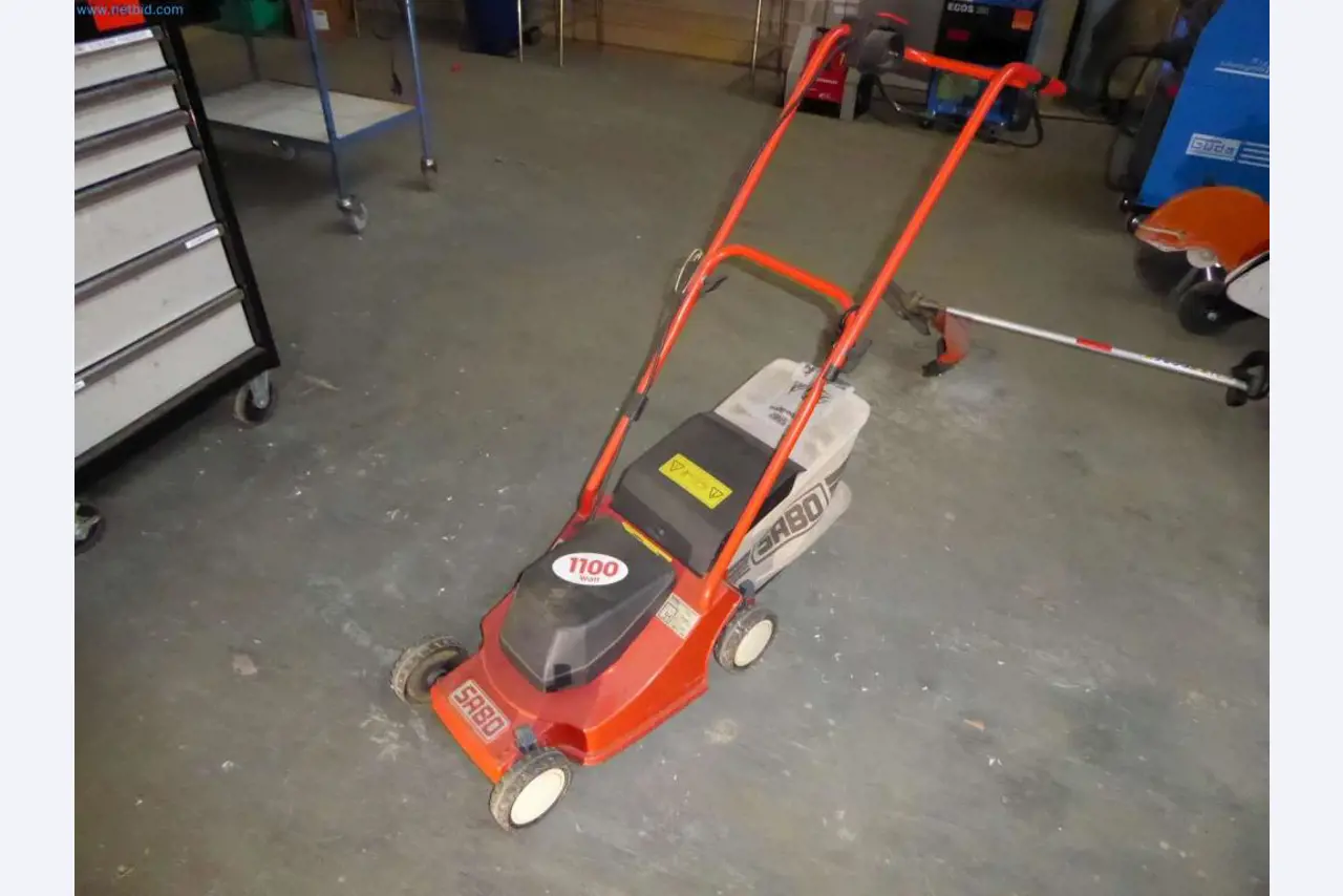 Liquidación de almacén de una empresa de servicios, vehículos, equipos de almacén-4