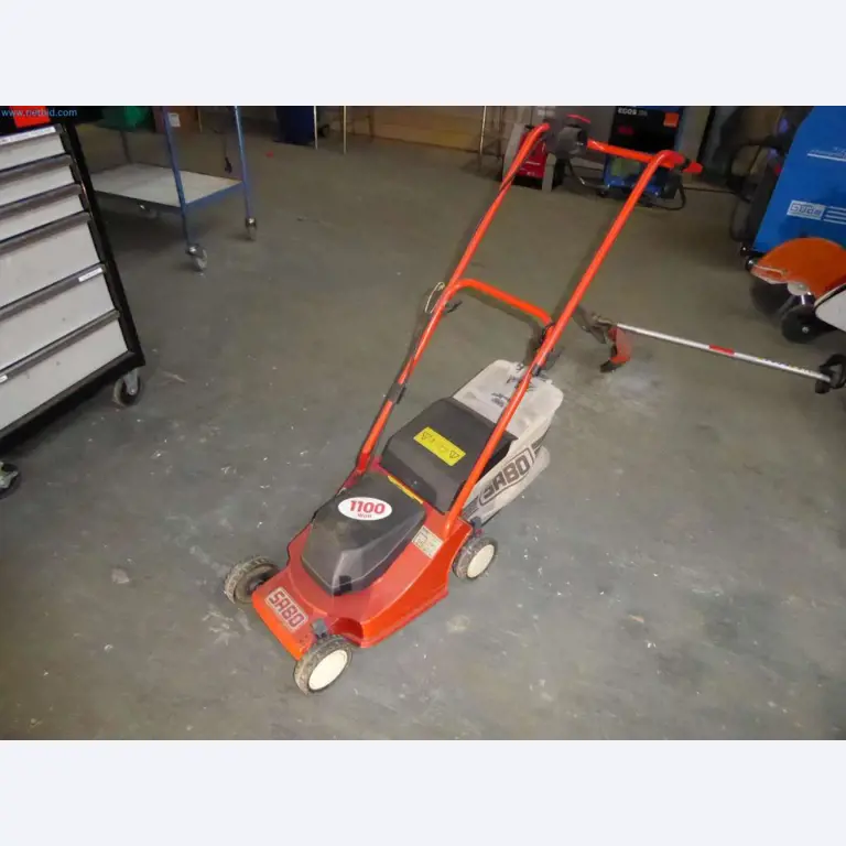 Liquidación de almacén de una empresa de servicios, vehículos, equipos de almacén-4