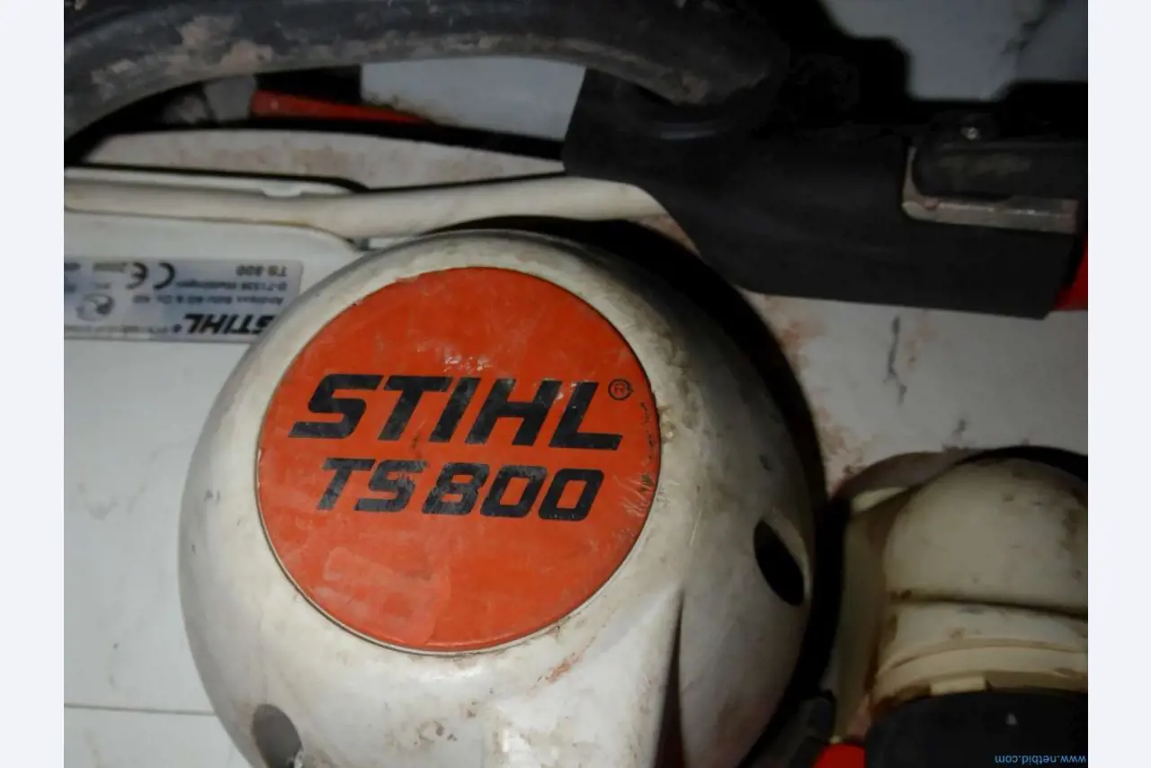 Magazijnliquidatie van een dienstverlenend bedrijf, voertuigen, magazijnuitrusting-2