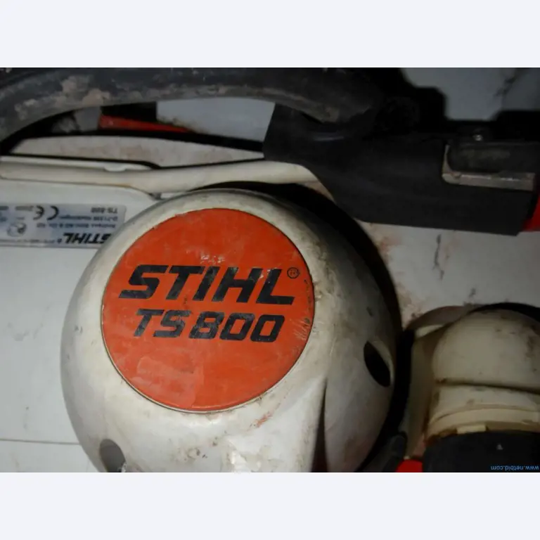 Magazijnliquidatie van een dienstverlenend bedrijf, voertuigen, magazijnuitrusting-2