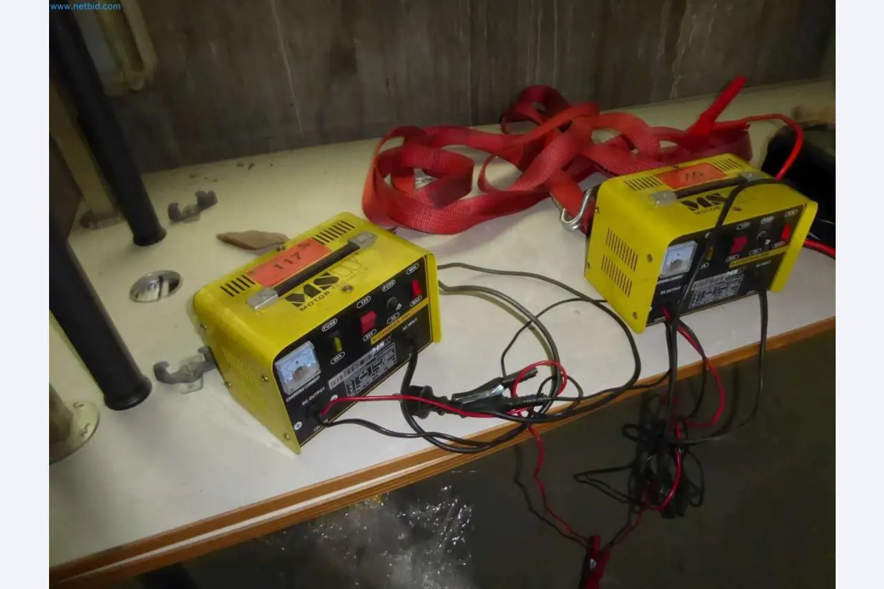 Lagerauflösung eines Dienstleistungsbetriebes, Fahrzeuge, Lagereinrichtung-1