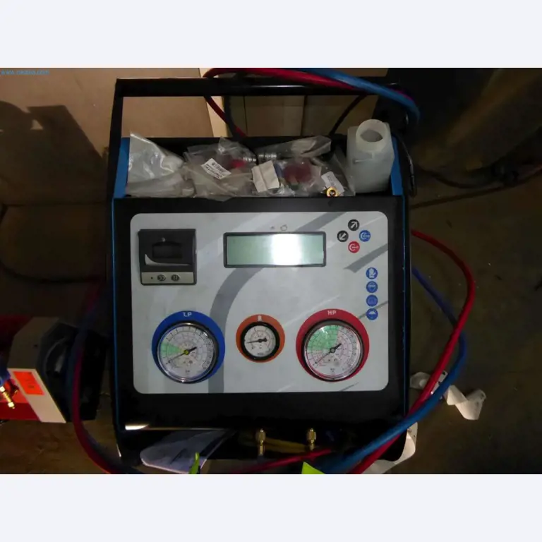 Liquidación de almacén de una empresa de servicios, vehículos, equipos de almacén-4