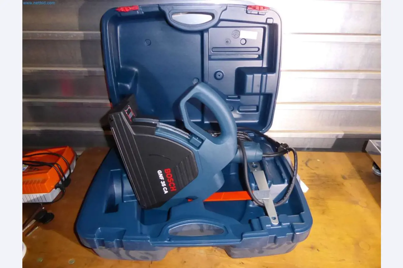 Lagerauflösung eines Dienstleistungsbetriebes, Fahrzeuge, Lagereinrichtung-1