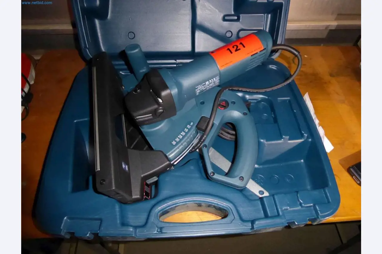 Lagerauflösung eines Dienstleistungsbetriebes, Fahrzeuge, Lagereinrichtung-2