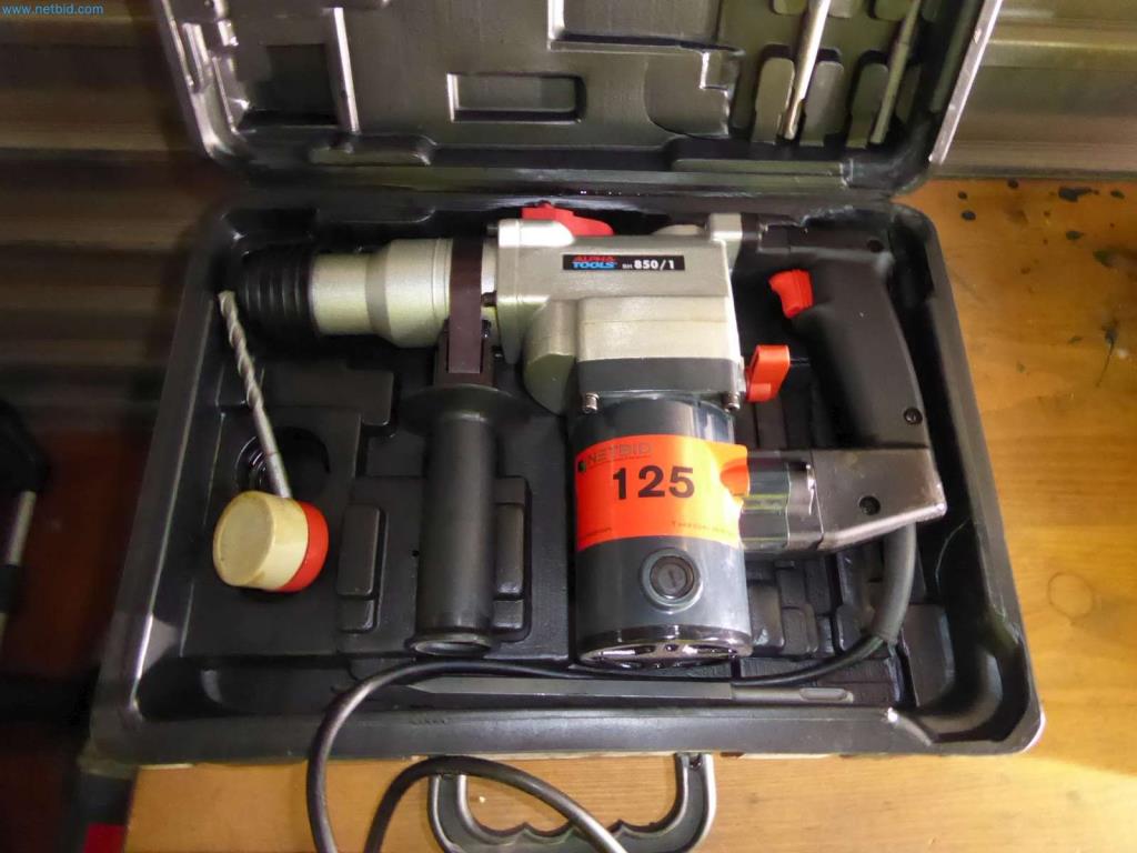 Lagerauflösung eines Dienstleistungsbetriebes, Fahrzeuge, Lagereinrichtung-3