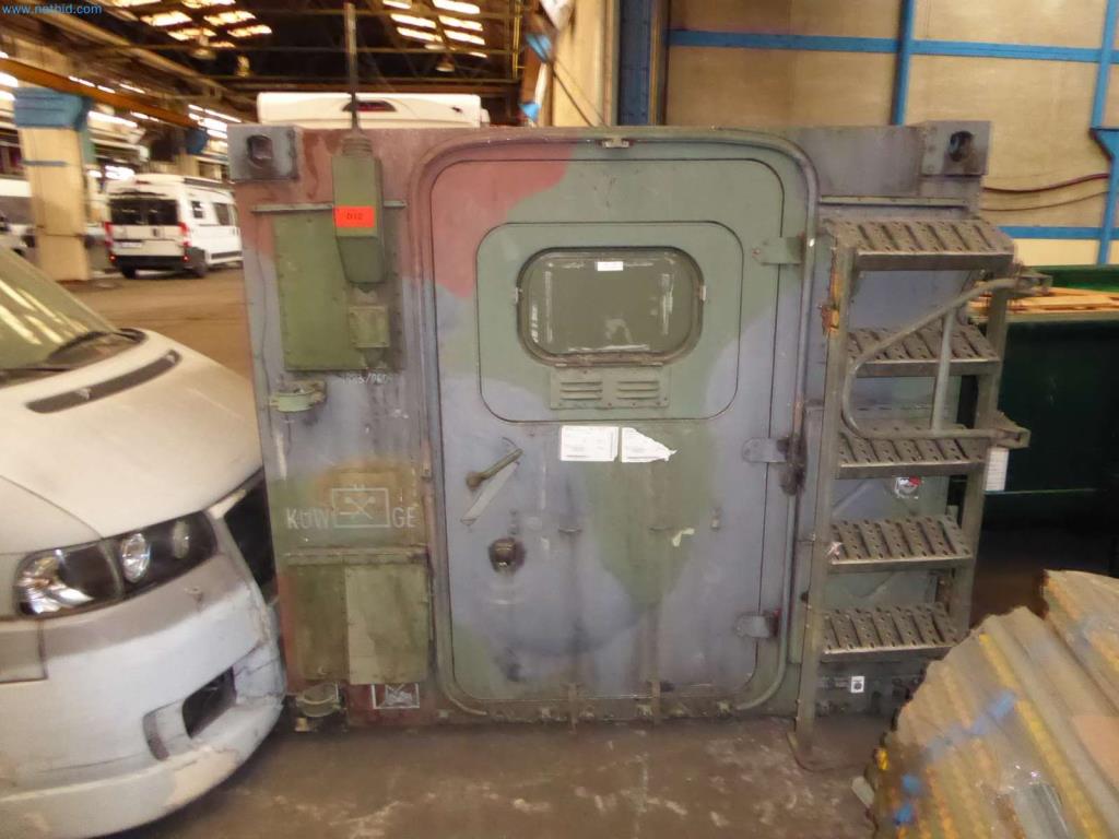 Likwidacja magazynu firmy usługowej, pojazdy, wyposażenie magazynu-2