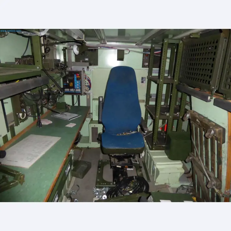 Likwidacja magazynu firmy usługowej, pojazdy, wyposażenie magazynu-3