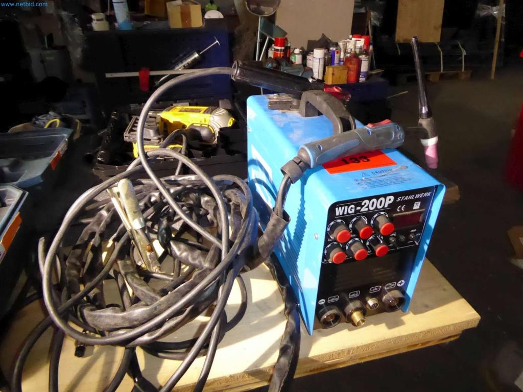 Liquidación de almacén de una empresa de servicios, vehículos, equipos de almacén-1