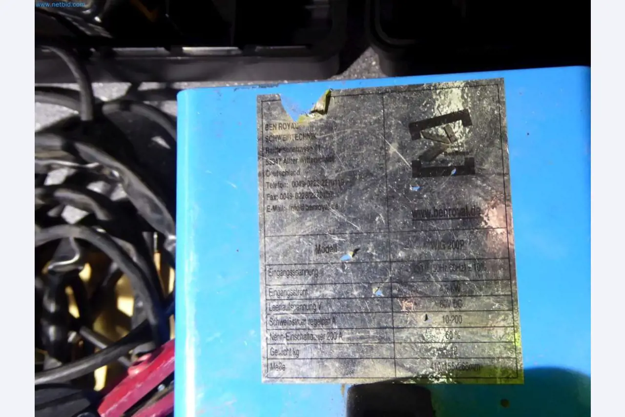 Liquidación de almacén de una empresa de servicios, vehículos, equipos de almacén-2