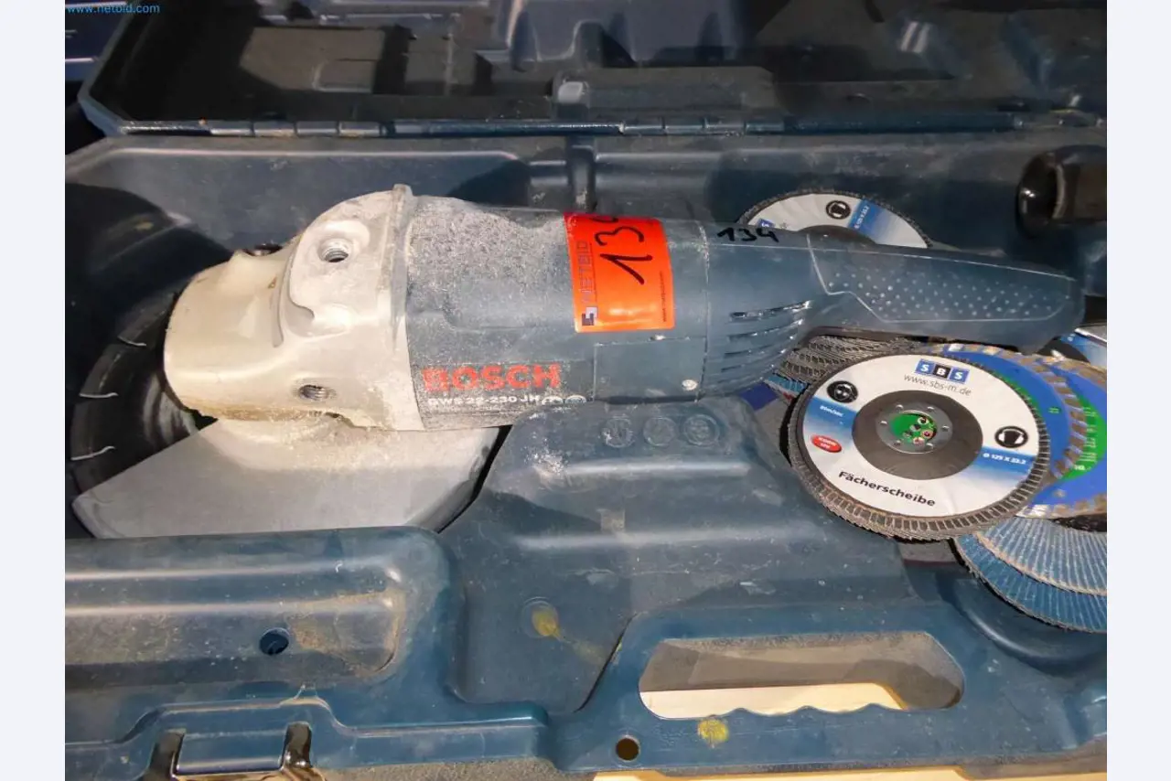 Lagerauflösung eines Dienstleistungsbetriebes, Fahrzeuge, Lagereinrichtung-1