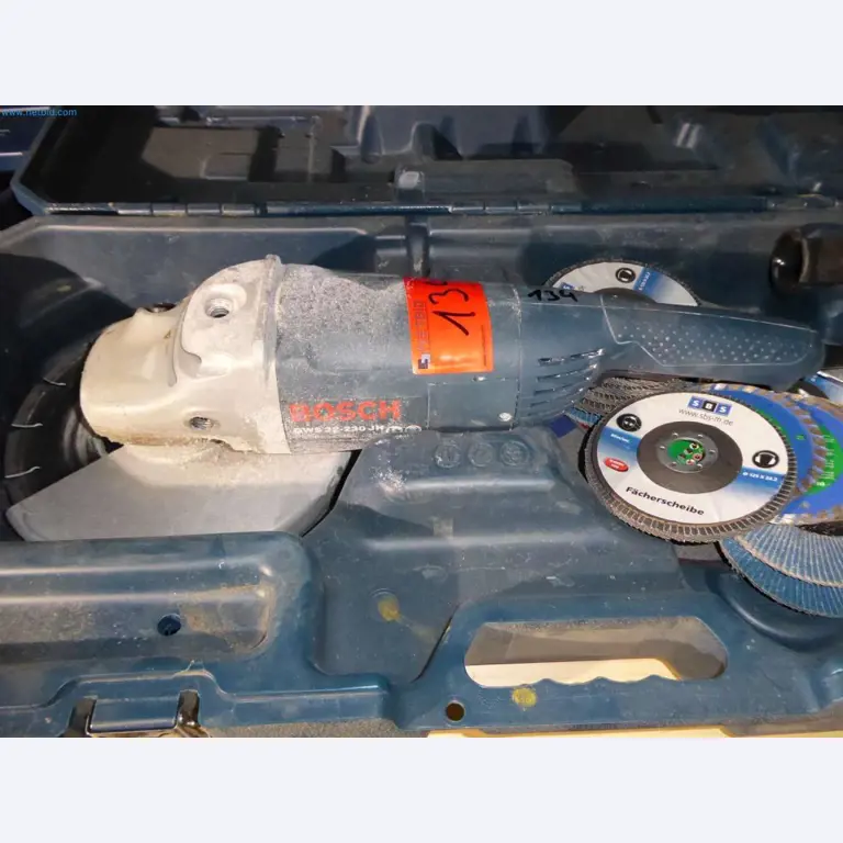 Lagerauflösung eines Dienstleistungsbetriebes, Fahrzeuge, Lagereinrichtung-1