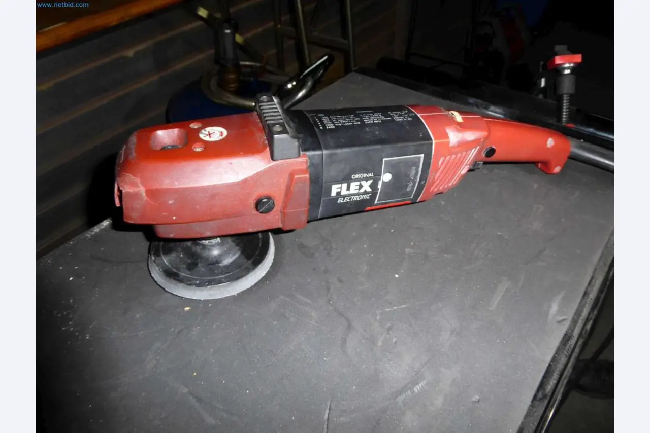 Lagerauflösung eines Dienstleistungsbetriebes, Fahrzeuge, Lagereinrichtung-3