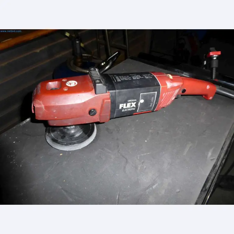 Lagerauflösung eines Dienstleistungsbetriebes, Fahrzeuge, Lagereinrichtung-3