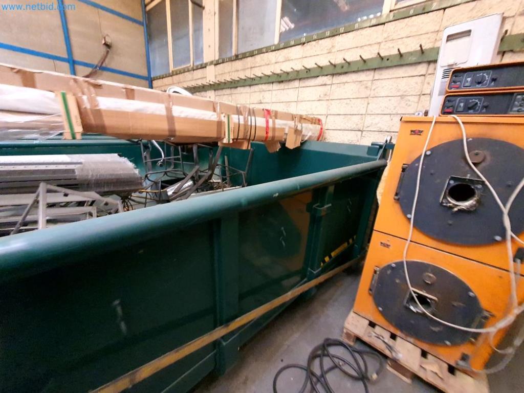 Likwidacja magazynu firmy usługowej, pojazdy, wyposażenie magazynu-10