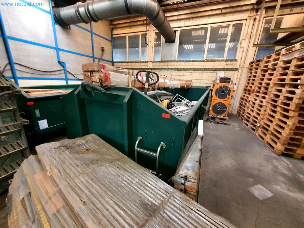 Likwidacja magazynu firmy usługowej, pojazdy, wyposażenie magazynu-11