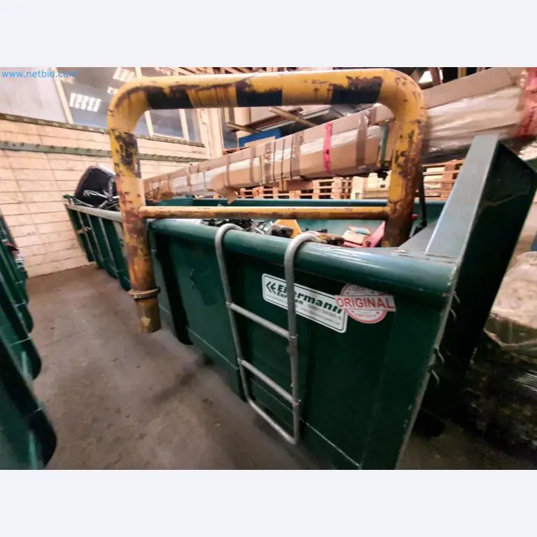 Likwidacja magazynu firmy usługowej, pojazdy, wyposażenie magazynu-13