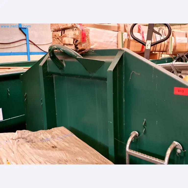 Likwidacja magazynu firmy usługowej, pojazdy, wyposażenie magazynu-4