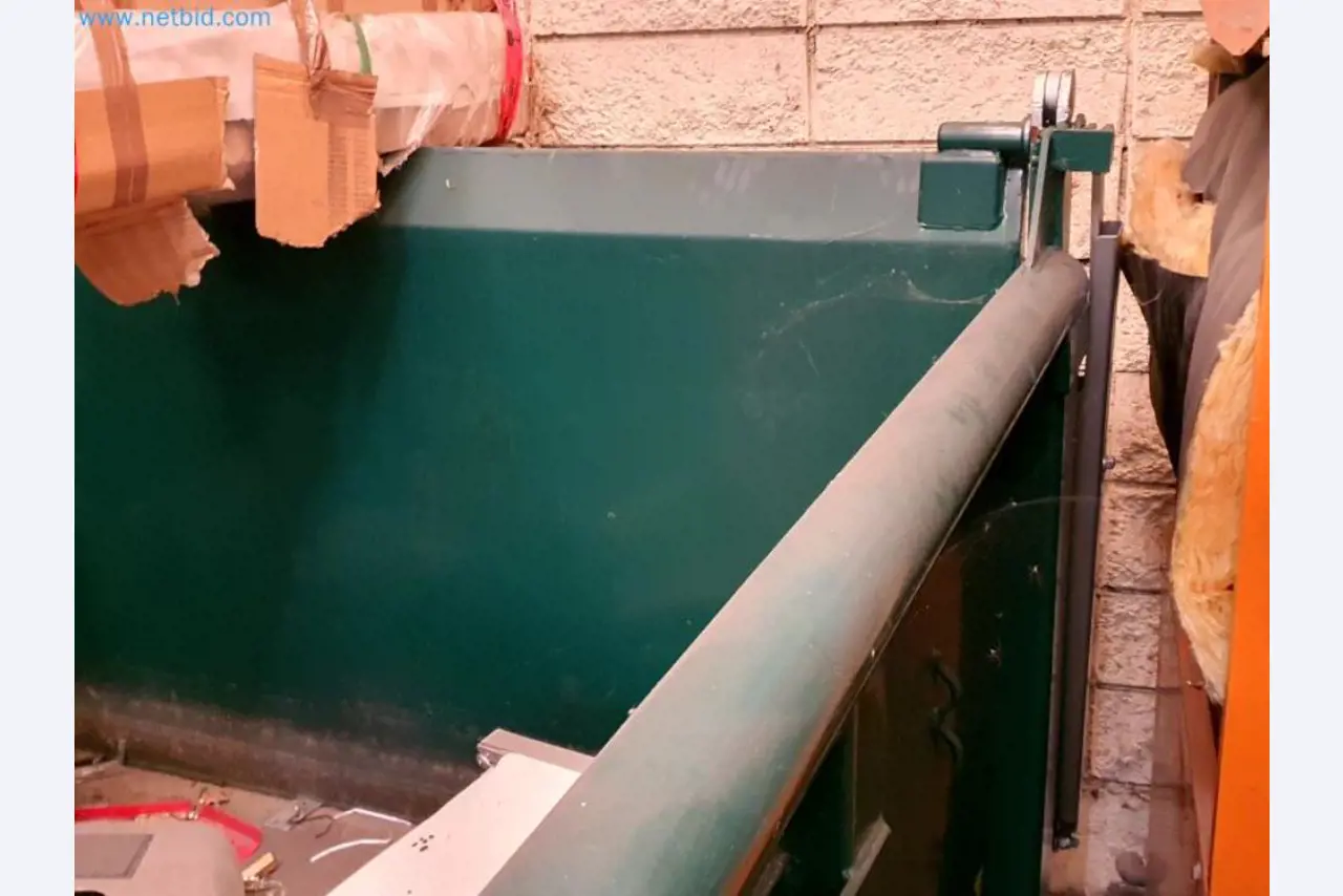 Likwidacja magazynu firmy usługowej, pojazdy, wyposażenie magazynu-6