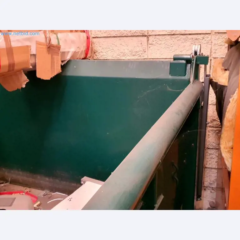 Likwidacja magazynu firmy usługowej, pojazdy, wyposażenie magazynu-6