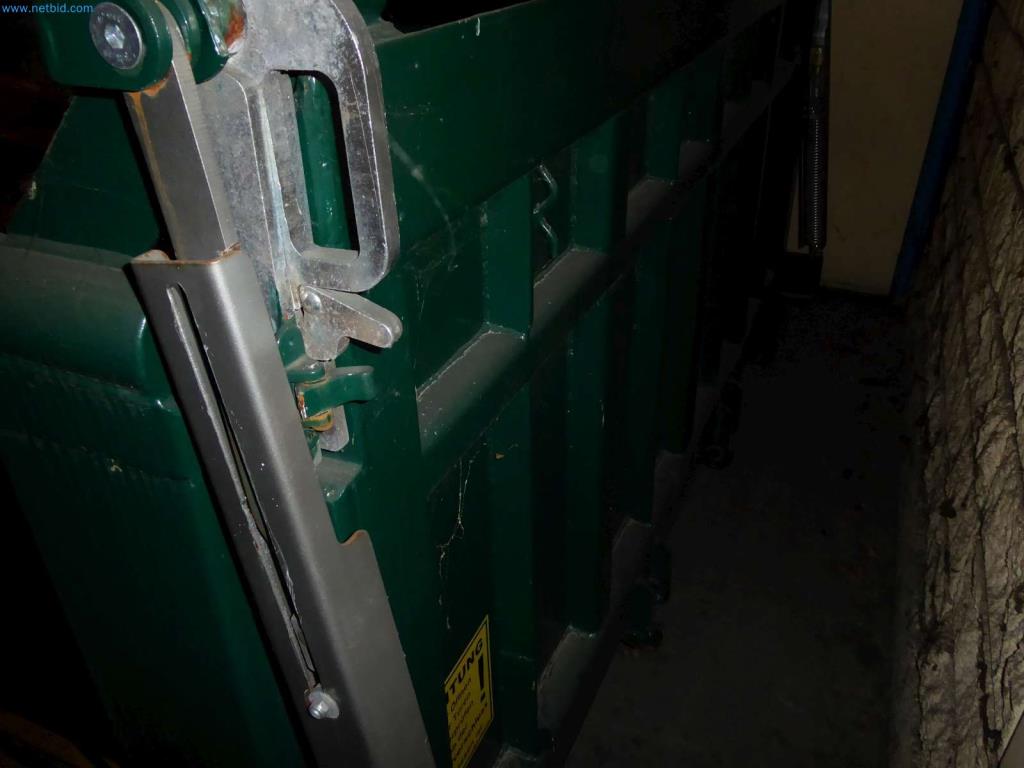 Likvidace skladu společnosti poskytující služby, vozidla, vybavení skladu-3