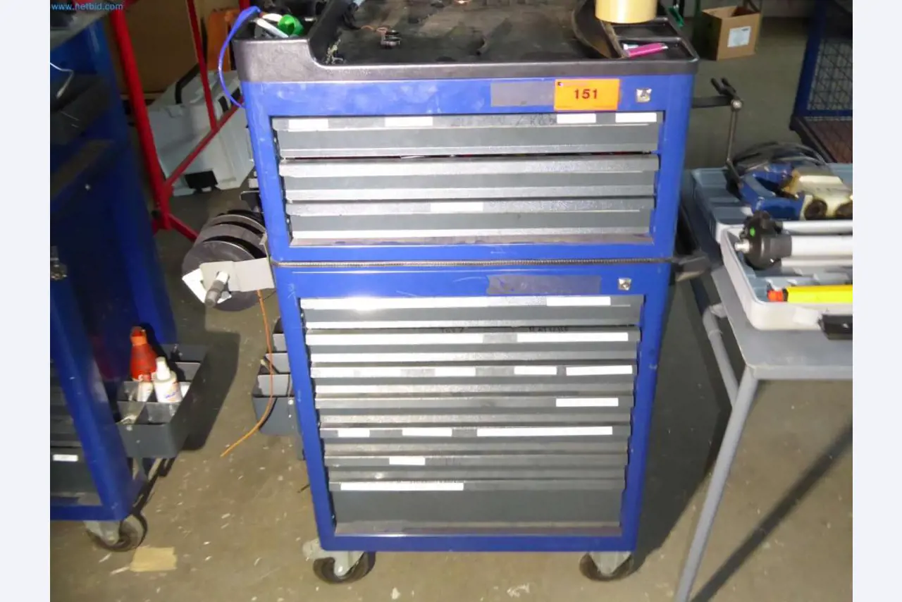 Liquidación de almacén de una empresa de servicios, vehículos, equipos de almacén-1