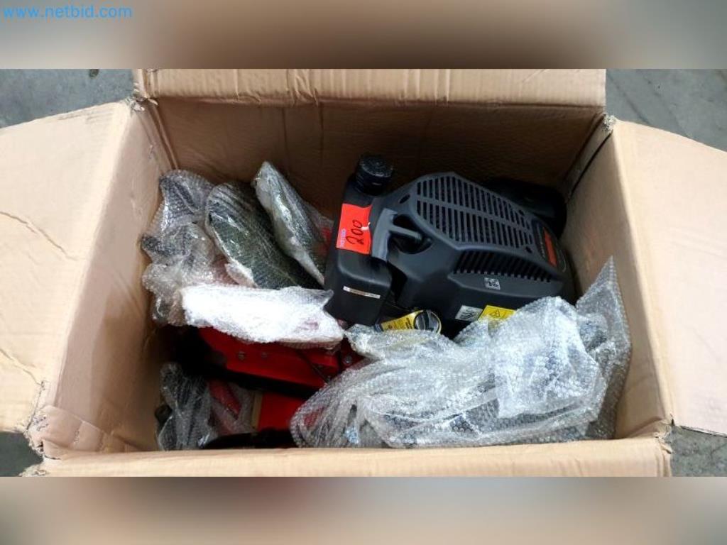 Lagerauflösung eines Dienstleistungsbetriebes, Fahrzeuge, Lagereinrichtung-2