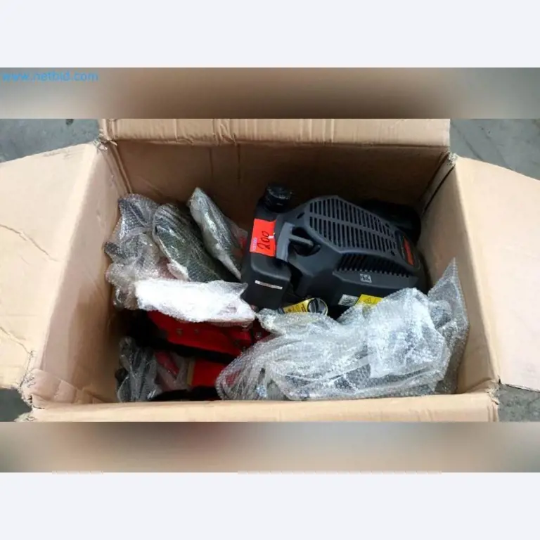 Lagerauflösung eines Dienstleistungsbetriebes, Fahrzeuge, Lagereinrichtung-2