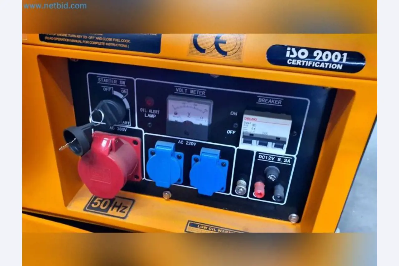 Lagerauflösung eines Dienstleistungsbetriebes, Fahrzeuge, Lagereinrichtung-2