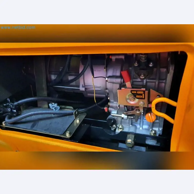 Lagerauflösung eines Dienstleistungsbetriebes, Fahrzeuge, Lagereinrichtung-3