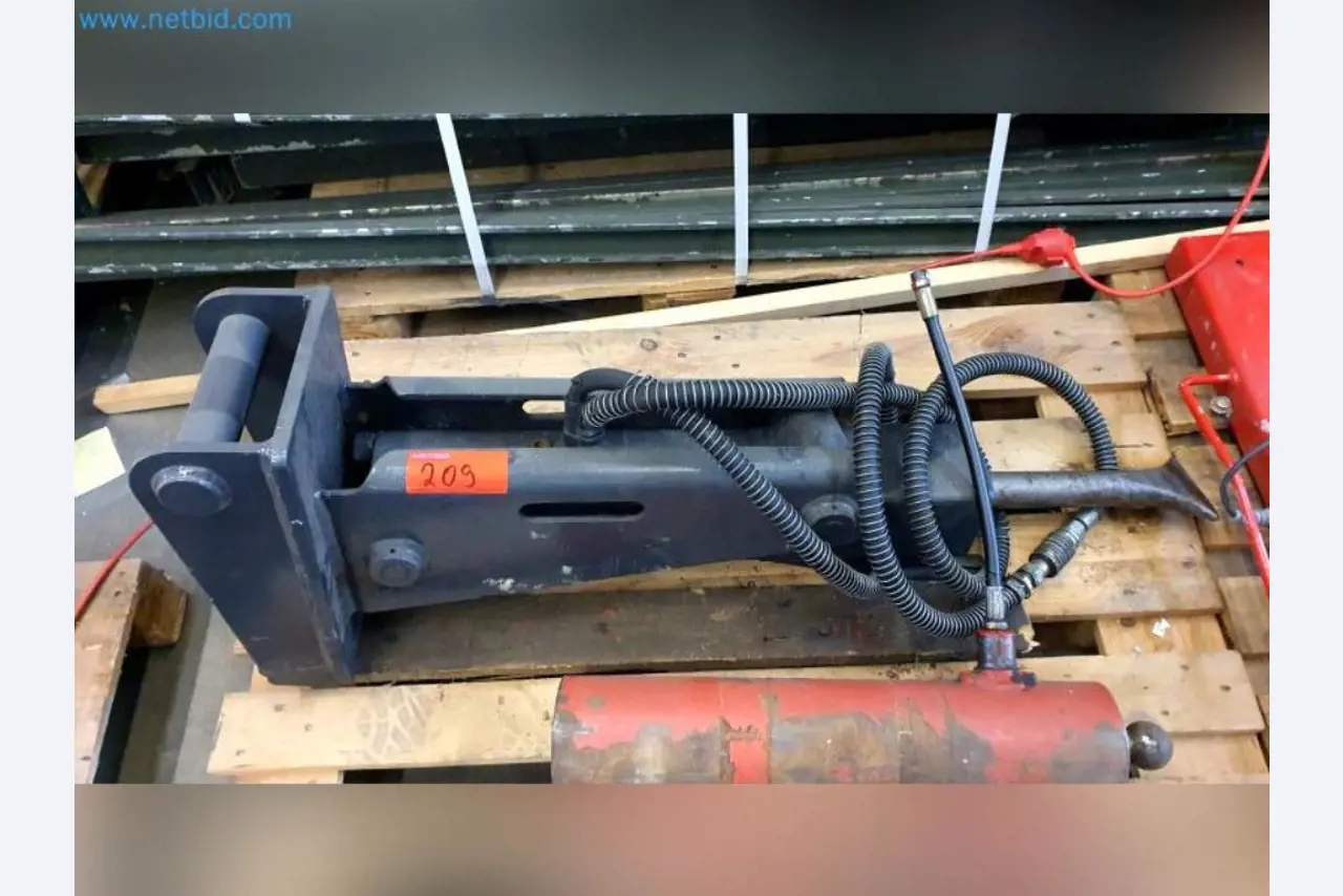 Liquidación de almacén de una empresa de servicios, vehículos, equipos de almacén-1