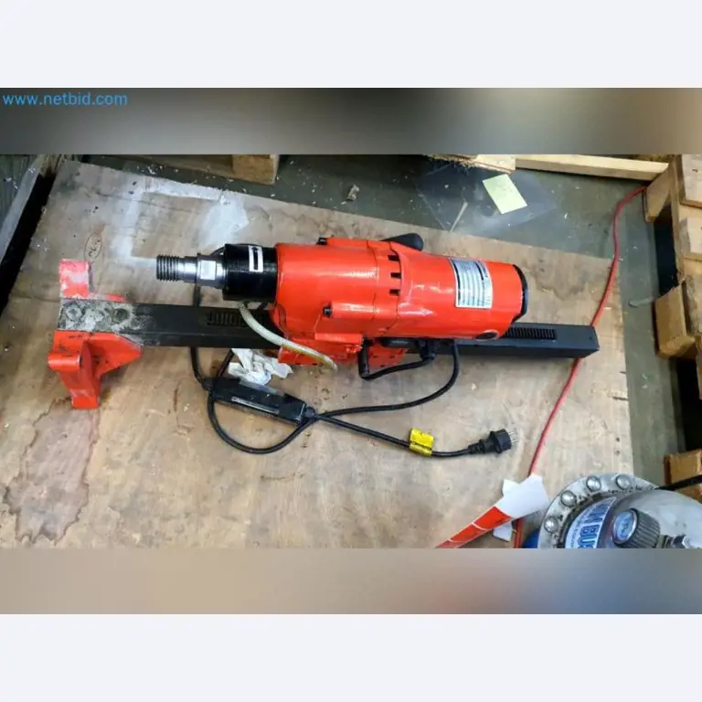 Magazijnliquidatie van een dienstverlenend bedrijf, voertuigen, magazijnuitrusting-1