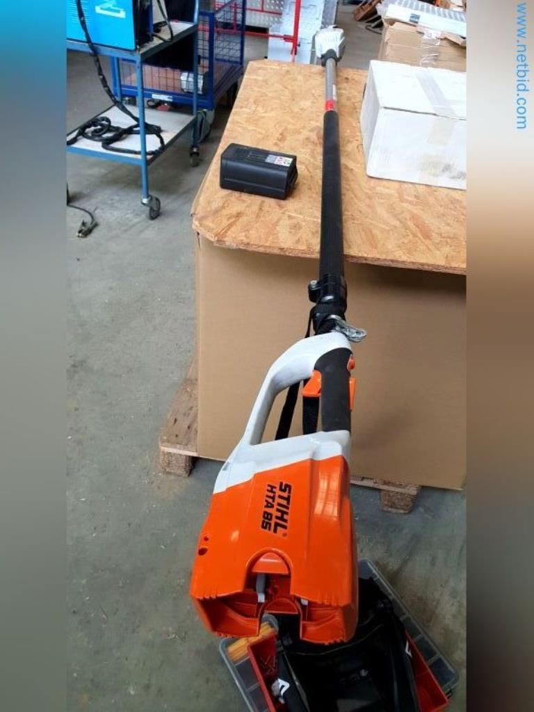 Lagerauflösung eines Dienstleistungsbetriebes, Fahrzeuge, Lagereinrichtung-1