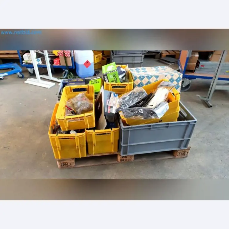 Liquidación de almacén de una empresa de servicios, vehículos, equipos de almacén-4