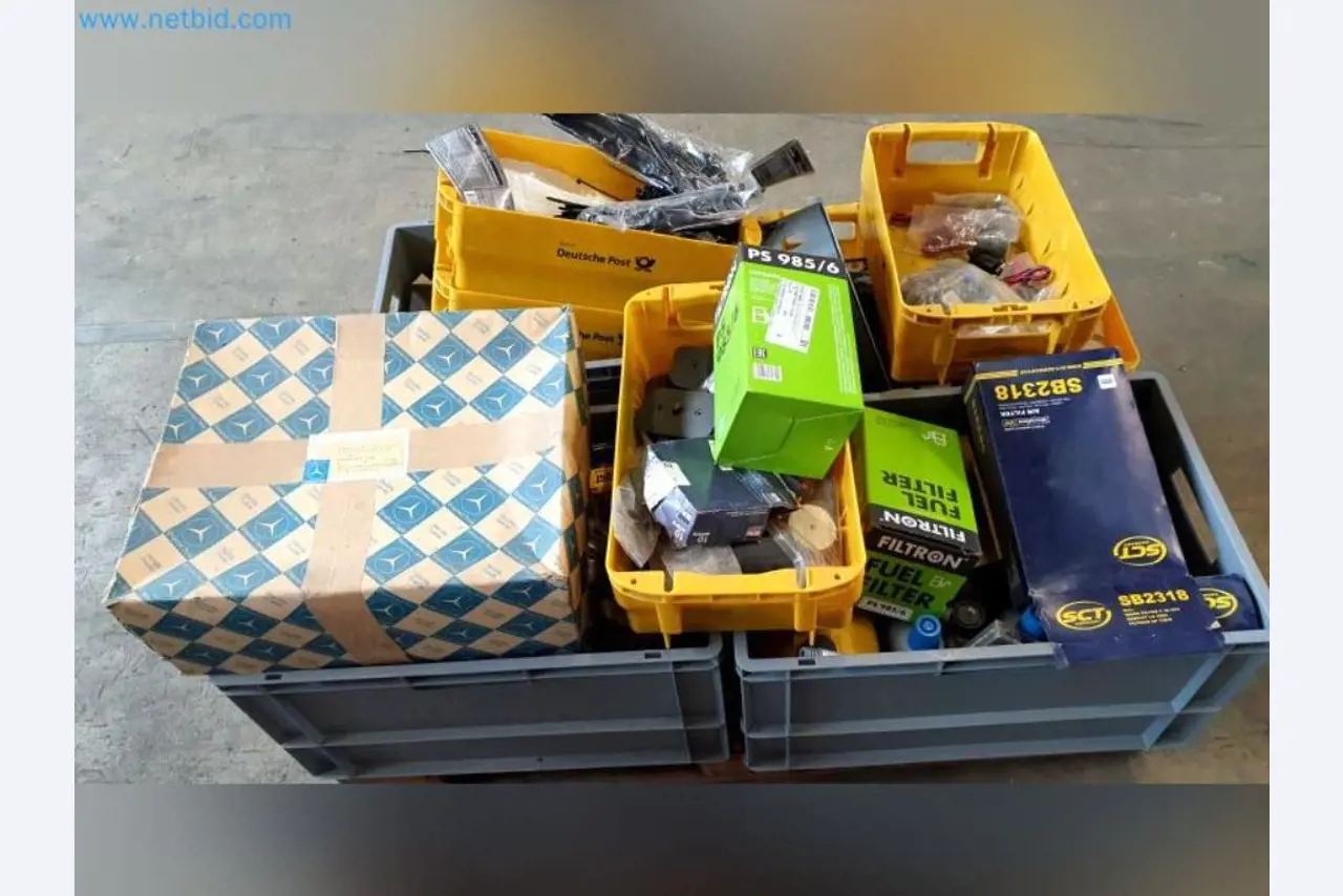 Liquidación de almacén de una empresa de servicios, vehículos, equipos de almacén-5