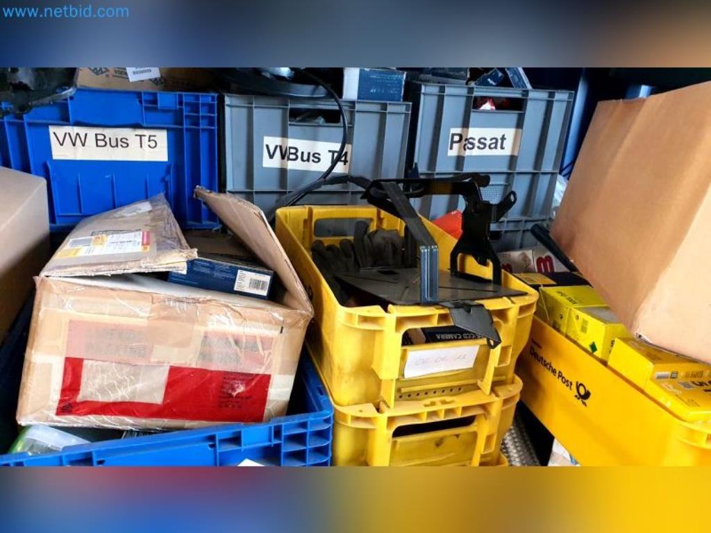 Likwidacja magazynu firmy usługowej, pojazdy, wyposażenie magazynu-6