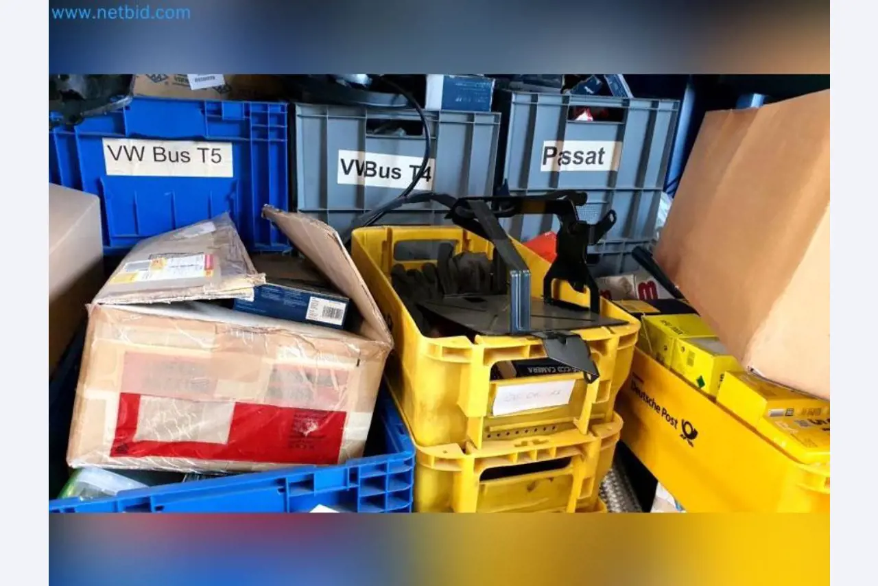 Liquidación de almacén de una empresa de servicios, vehículos, equipos de almacén-6