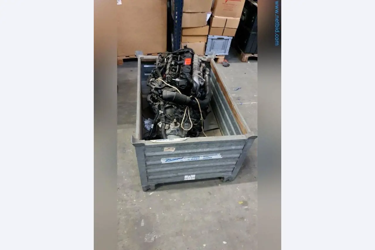 Liquidación de almacén de una empresa de servicios, vehículos, equipos de almacén-1