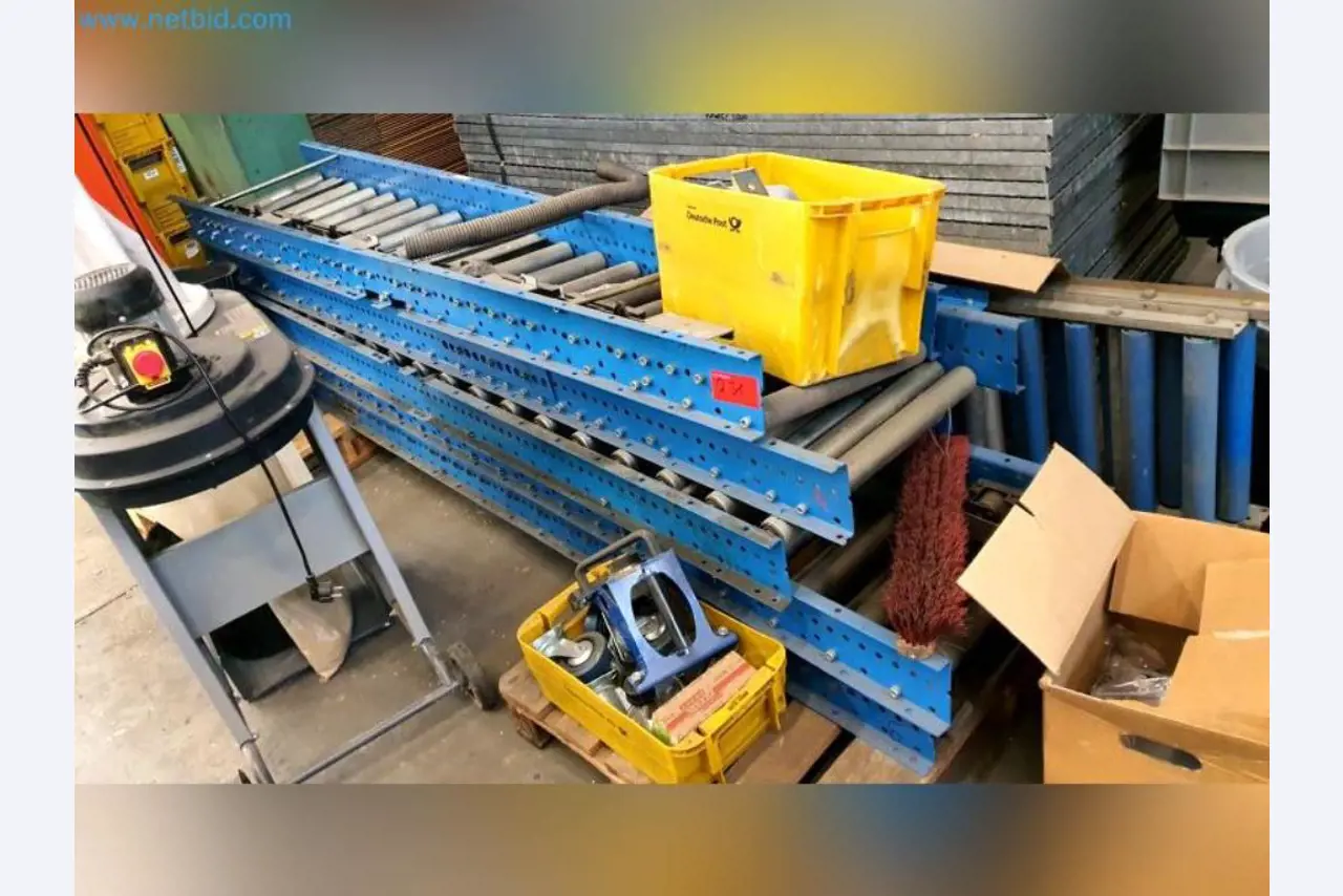 Lagerauflösung eines Dienstleistungsbetriebes, Fahrzeuge, Lagereinrichtung-1