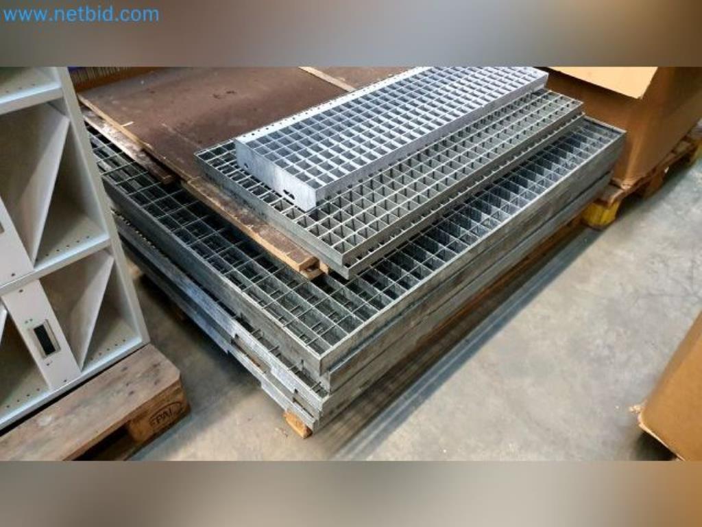 Likvidace skladu společnosti poskytující služby, vozidla, vybavení skladu-3