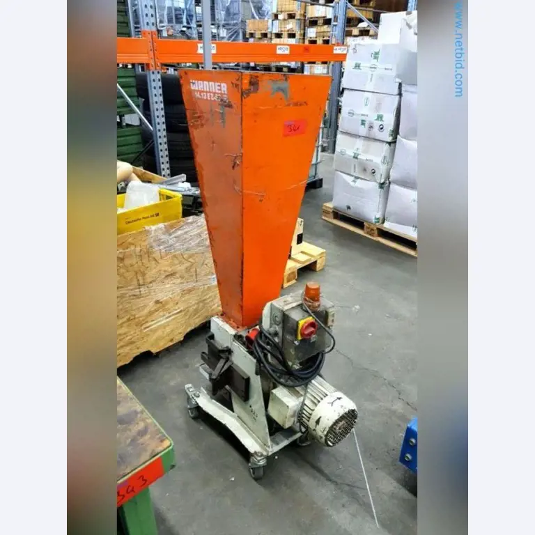 Lagerauflösung eines Dienstleistungsbetriebes, Fahrzeuge, Lagereinrichtung-1