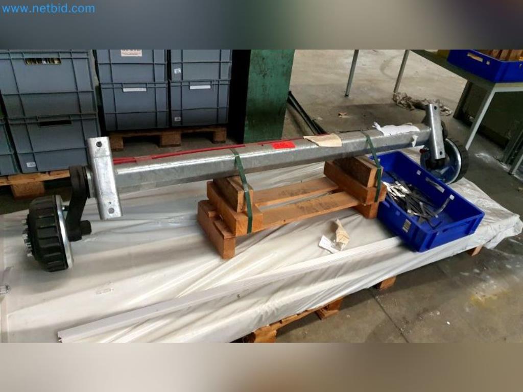 Liquidación de almacén de una empresa de servicios, vehículos, equipos de almacén-1