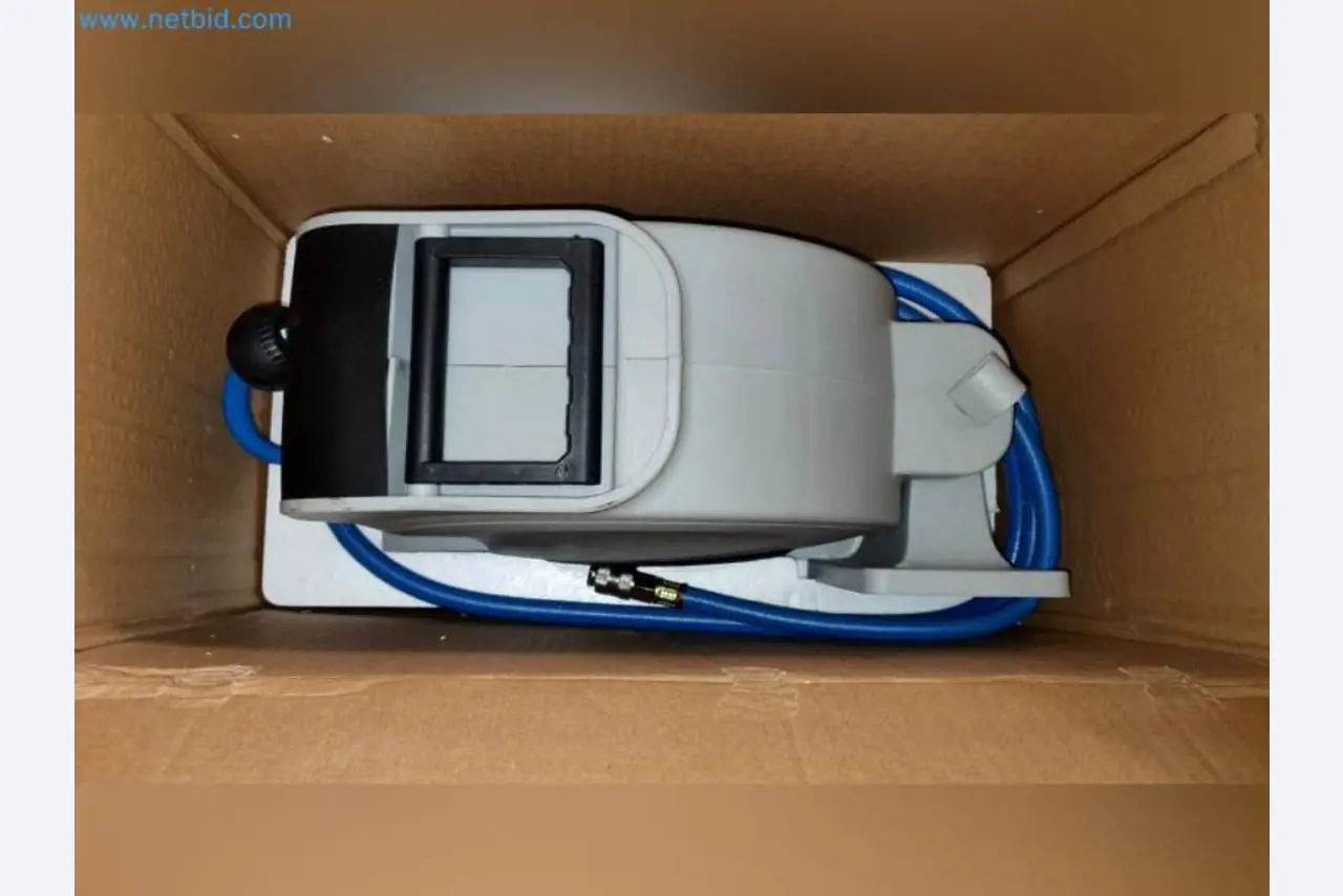 Lagerauflösung eines Dienstleistungsbetriebes, Fahrzeuge, Lagereinrichtung-1