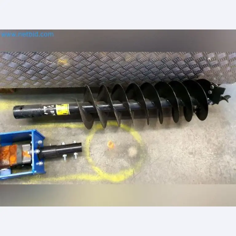 Lagerauflösung eines Dienstleistungsbetriebes, Fahrzeuge, Lagereinrichtung-4