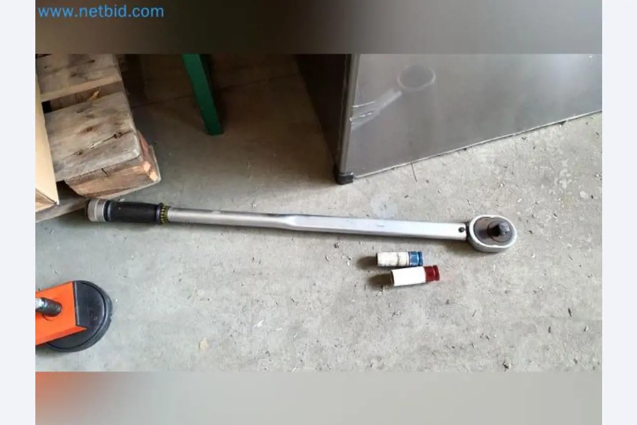 Liquidación de almacén de una empresa de servicios, vehículos, equipos de almacén-1